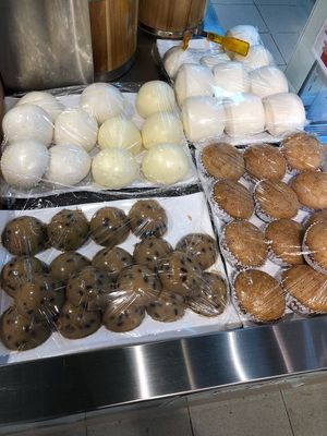 Buns at Ching Sum Zai 清心齋 - Sha Tin in New Territories