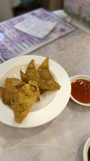 Fried wanton  at Tsui Lin Vegetarian 翠蓮素食 in New Territories