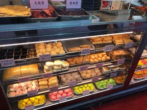 Snacks at Tsui Lin Vegetarian 翠蓮素食 in New Territories