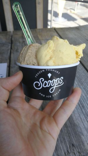 Biscoff, tropical fruit at Scoops in Breda