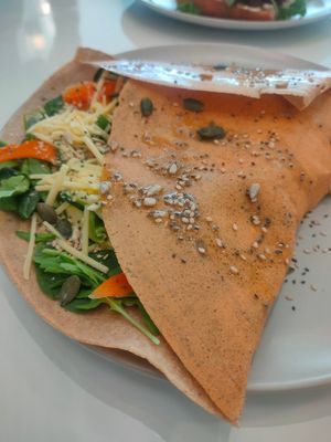 Crepe vegano at Maria Limão in Porto