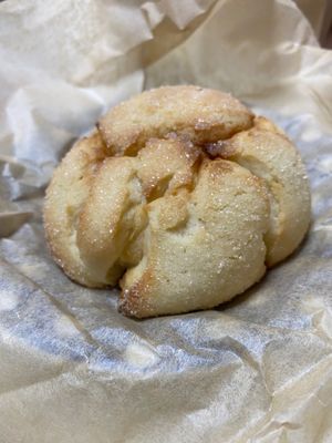 Vegan plain melon pan at Hatena in Tokyo