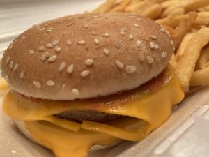 Double cheeseburger at Vizza Guys in Gateshead