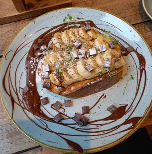 Peanut butter, banana, dark chocolate & chia seed topped toast (sourdough bread, but white & granary also available)...delicious 👌 at Drift-In in York
