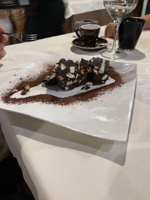 salame di cioccolato - sehr fein und reicht für zwei  at Locanda Zanella in Cavallino-treporti