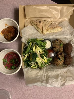 Falafel Mezze  at Salam in Tokyo
