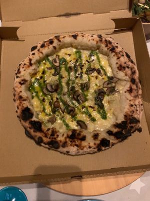 Pizza Funghi at Plant Base in Lisbon