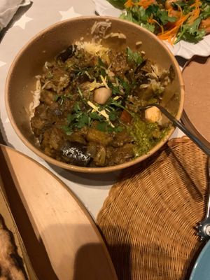 Tikka Masala de Beringela at Plant Base in Lisbon