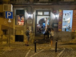 The evening queue at Plant Base in Lisbon