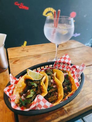 Cactus 🌵 tacos and gin&tonic at Plant Base in Lisbon