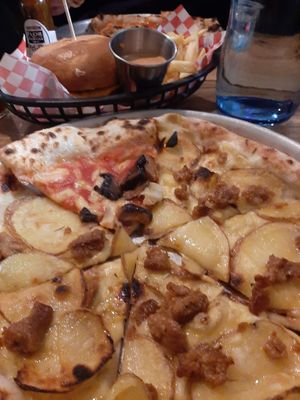 Potato & Beyond pizza at Plant Base in Lisbon