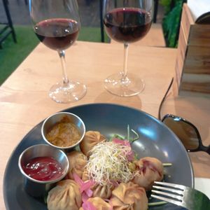 Momos at Plant Base in Lisbon