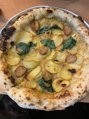 Pizza Patata & salsicha  at Plant Base in Lisbon