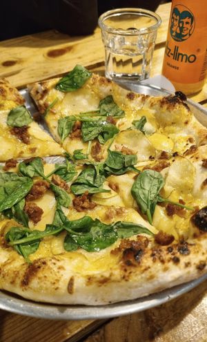 Pizza Patata at Plant Base in Lisbon