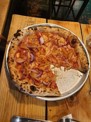 The Pizza was the best vegan Pizza I've ever had! Mine was the one with artichokes and Jackfruit, so delicious!! at Plant Base in Lisbon