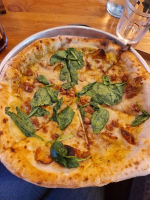 Amazing pizza at Plant Base in Lisbon