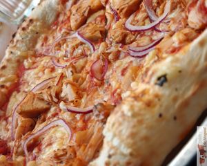  jackfruit pizza  at Plant Base in Lisbon