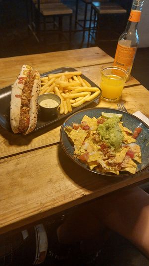 Cibo semplice ricco di gusto at Plant Base in Lisbon