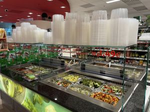 Salad bar at FRA Rewe City T1, Frankfurt Airport  at FRA - REWE City - T1 in Frankfurt