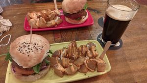 Crazy and red burgers at Cat Bar in Barcelona
