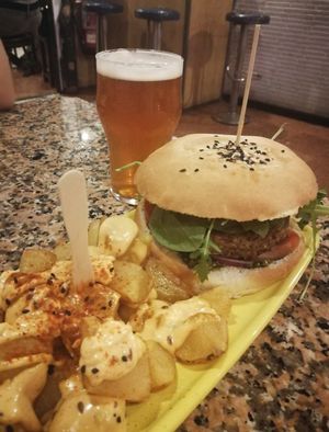 Hamburguesa de semillas at Cat Bar in Barcelona
