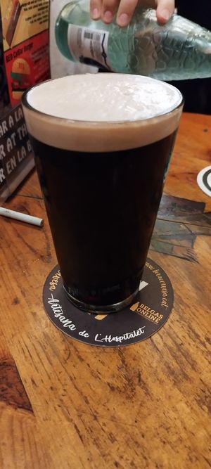 Pinta negra at Cat Bar in Barcelona