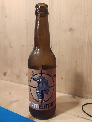 Cerveza rica at Cat Bar in Barcelona