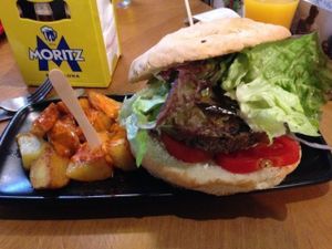 Burger & potatoes at Cat Bar in Barcelona