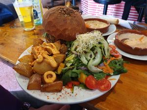 🤩 at Cat Bar in Barcelona