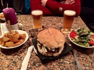 great burger at Cat Bar in Barcelona
