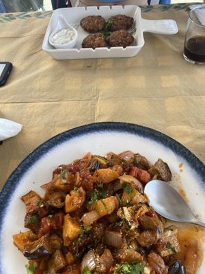 Vorne Briam, sollte vegan sein .  at Taverna Keri in Zakynthos