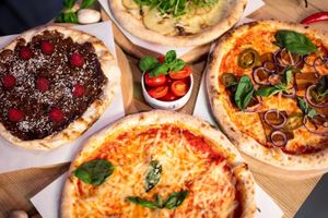 Pizza z serem veganskim at Napoli in Gdynia