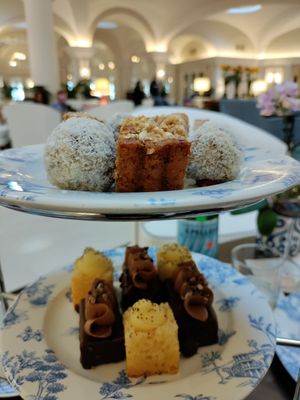 Nice cakes but quite small at The Phoenicia in Floriana