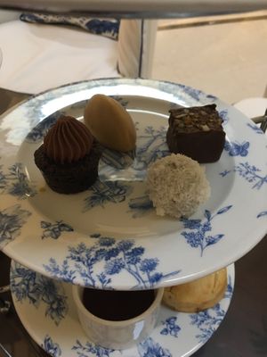 Pistachio & Tahini Tranche
 Ginger, Orange & Almond Bar
 Chocolate, Fudge Brownie
 Apricot & White Chocolate Trüffels at The Phoenicia in Floriana