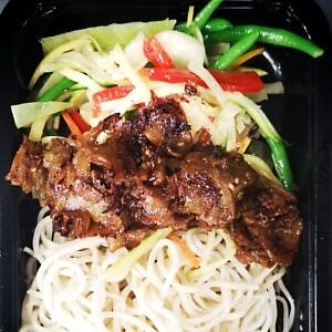 Repas complet végétalien et végétarien at Pomme Grenade in Levis