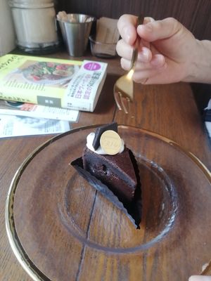  at Premium SOW in Tokyo