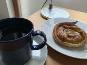I enjoyed my raisin roll at home  at Bakkerij Broos in Antwerpen