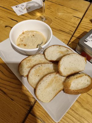 Homemade hummus at M Cafe in Alghero