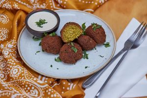 Yummy falafels  at Nitan Gourmet in Valparaiso