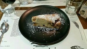 Vegan cake at Amico Bio in London
