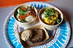 Bowls: Kiss La Mif + Roald Dahl; and Desserts: Cookie + Cake at So Nat - Sentier in Paris