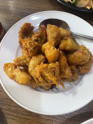 Vegan turmeric ginger mushrooms  at Veggie House  in Chicago