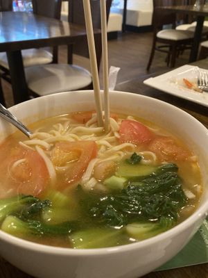 Spicy tomato soup ⭐️⭐️⭐️⭐️⭐️ at Veggie House  in Chicago