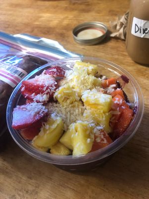 Aloha bowl w/o granola at Farmers Market Store & Deli Cafe in Lahaina