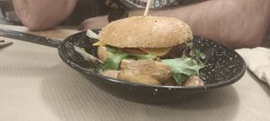 Hamburguesa mexicana at Fresh Green in San Sebastian