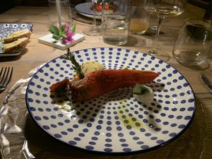 Peperone ripieno con caprino di mandorle vegano  at Vivi Vinu by Kapuhala in Noto