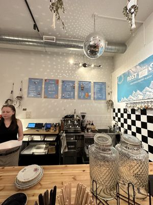 Great staff & nice set up   at Round & Square in Helsinki