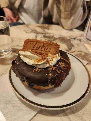 Biscoff dream 4.95 euro at Round & Square in Helsinki