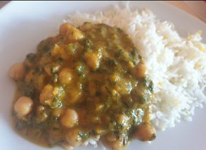 MangoCurry mit Spinat und Kirchererbsen at Taste it India in Essen