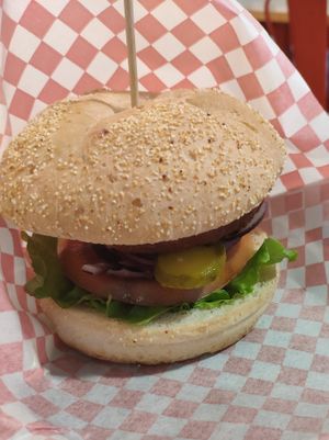 Hamburguesa de heura at LK Grill in Luarca